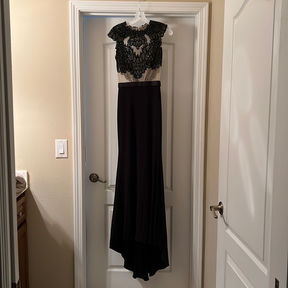 Black evening / prom gown